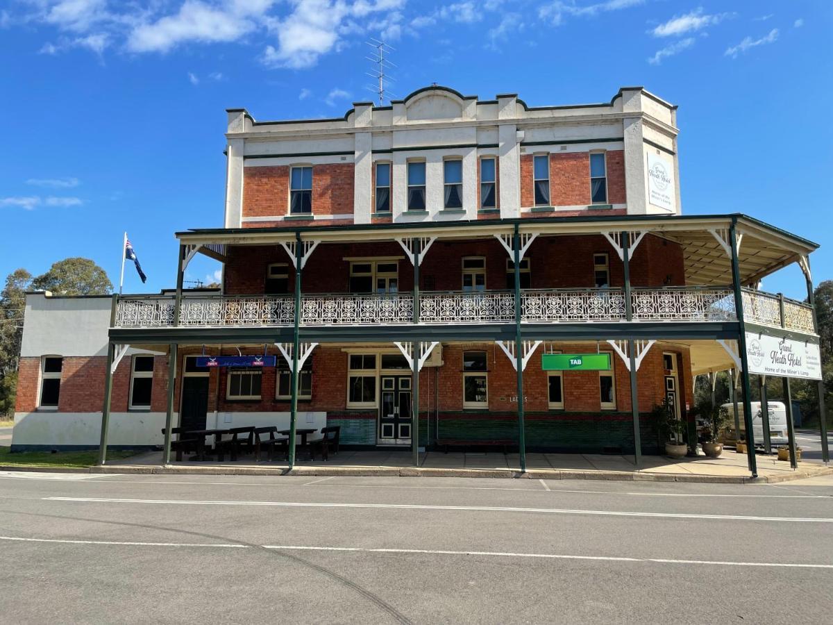 Neath Hotel Buitenkant foto