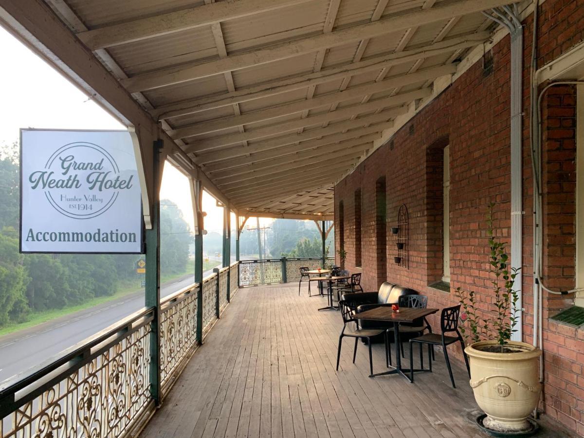 Neath Hotel Buitenkant foto